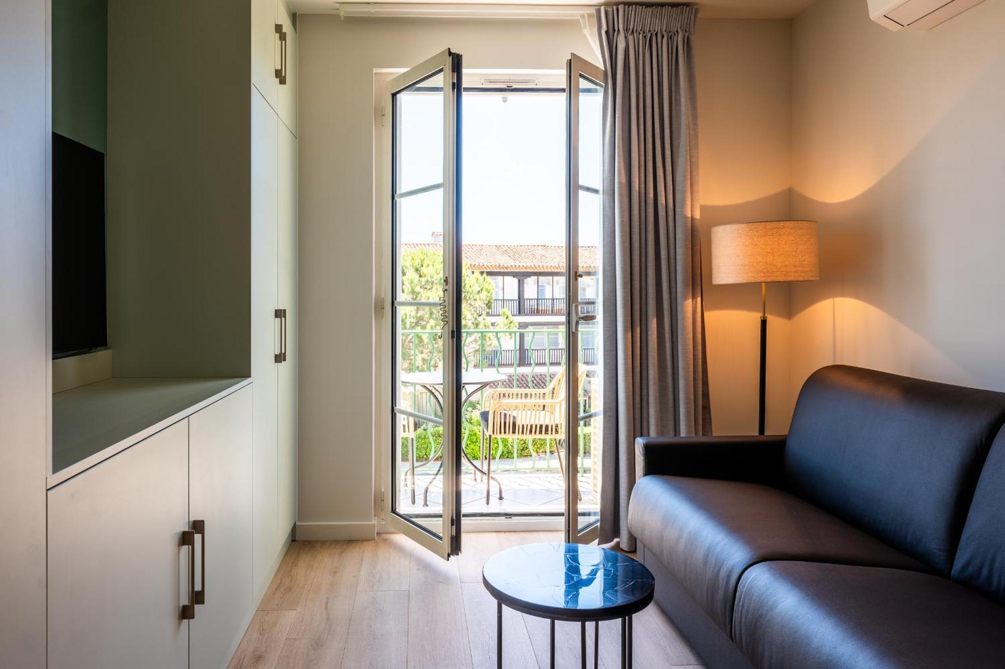 غريمو Le Suffren Hotel المظهر الخارجي الصورة